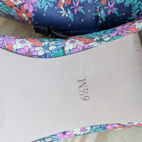 Talbot's Ryan Blissful Floral Loafers 6 1/2 - Picture 6 of 6